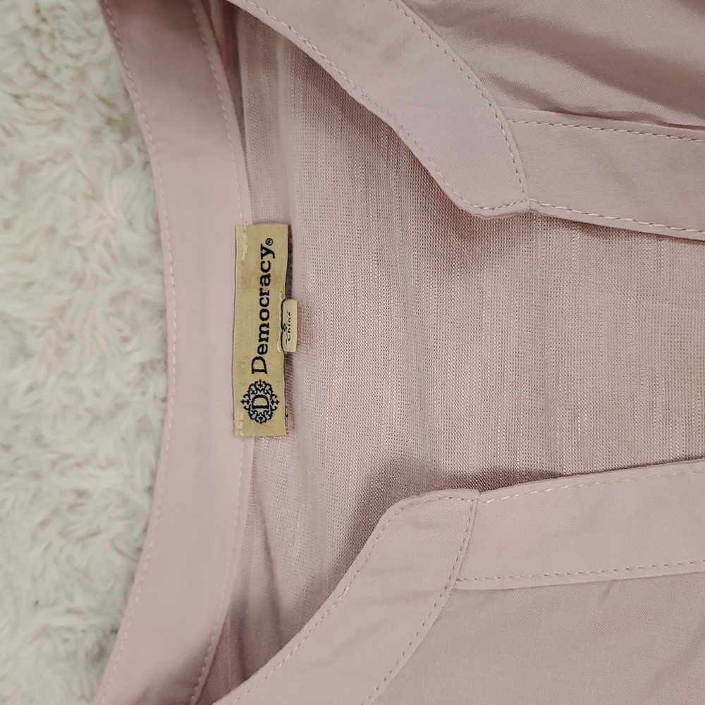 Democracy Embroidered Rayon Button Front Top S Blush Pink - Picture 7 of 12
